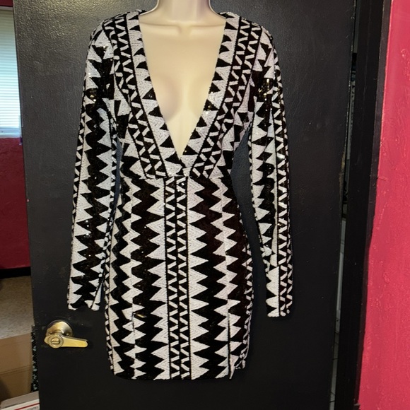 From Hot Miami Styles. Baddie sequined mini party cocktail dress. Size large - Picture 4 of 14
